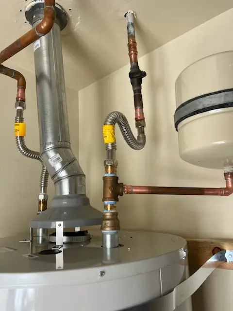 Water heater installation and plumbing repair in Topanga Oaks